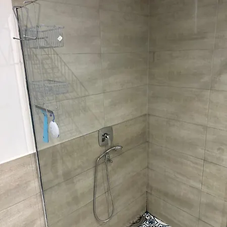 70qm Fuer 4 Personen *